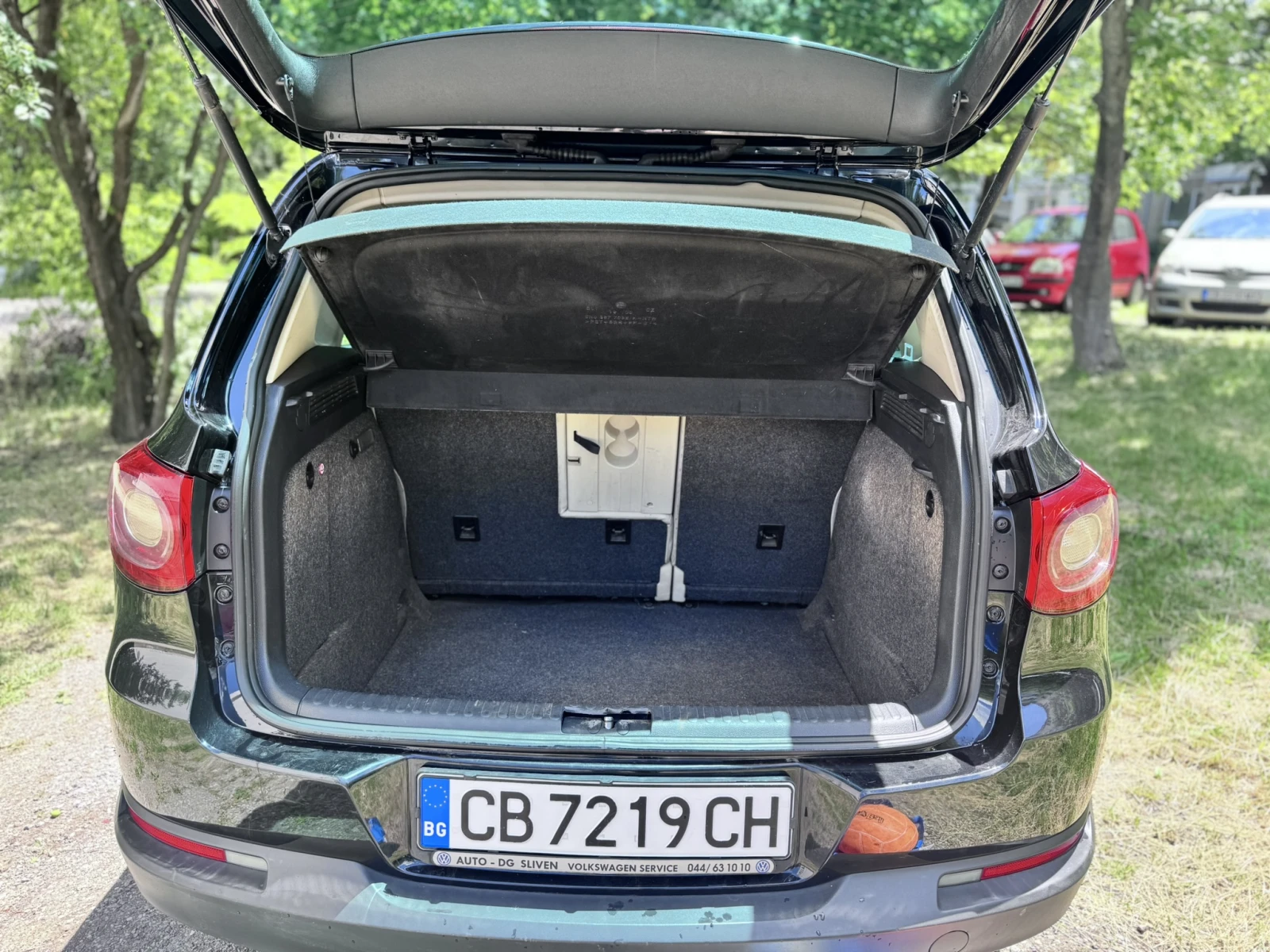 VW Tiguan 4x4, снимка 6 - Автомобили и джипове - 54944263