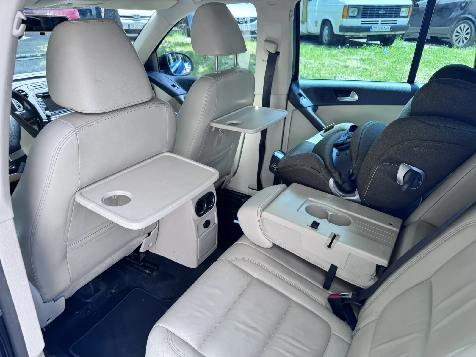 VW Tiguan 4x4, снимка 17 - Автомобили и джипове - 54944263