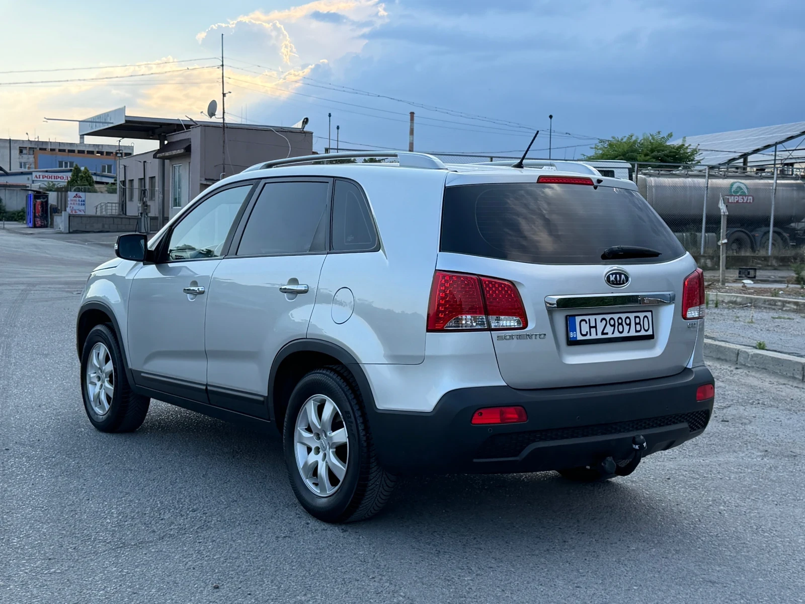 Kia Sorento 2.2CRDI 197ps 4x4  ТОП Състояние , снимка 10 - Автомобили и джипове - 55139949