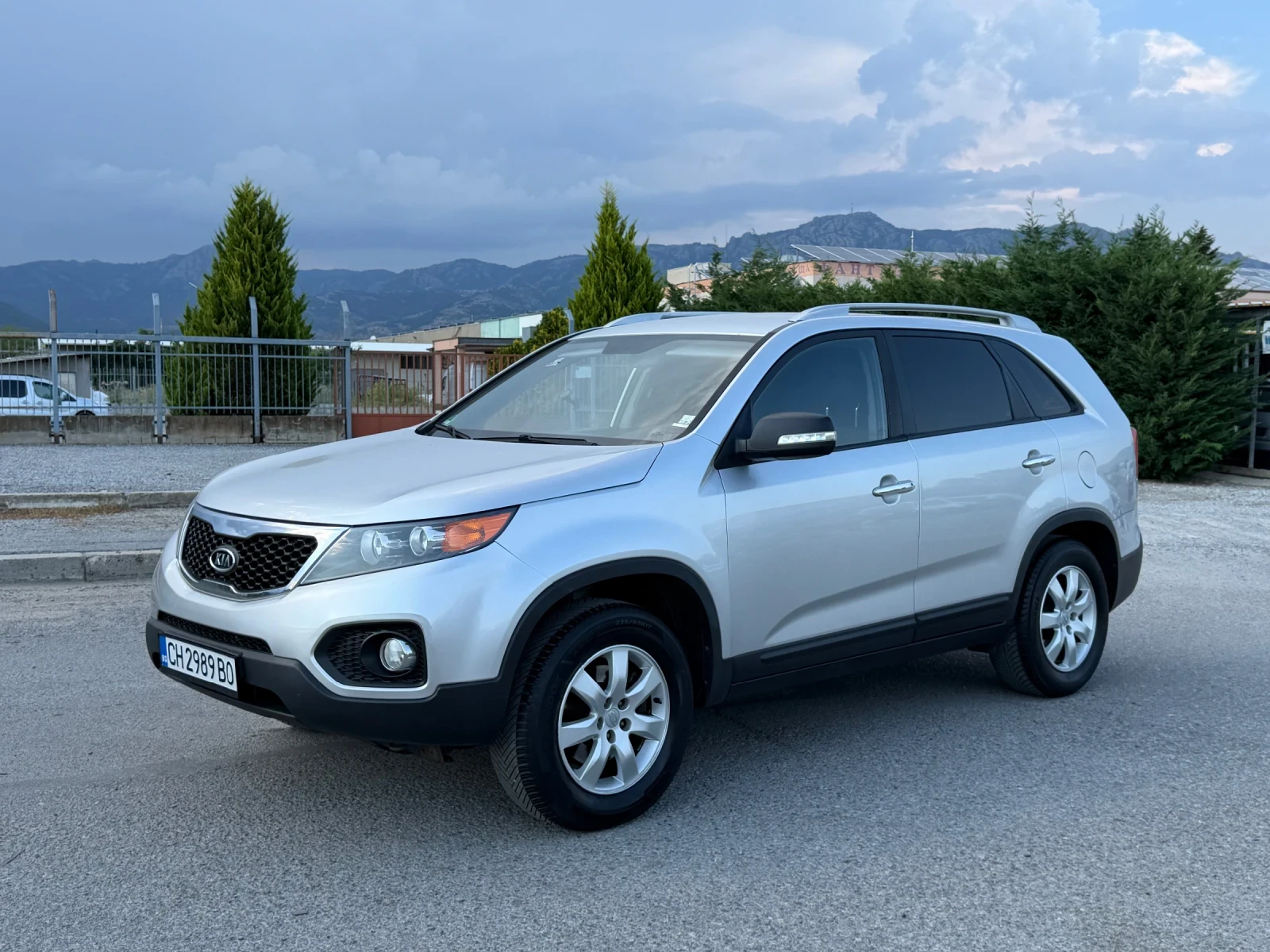 Kia Sorento 2.2CRDI 197ps 4x4  ТОП Състояние , снимка 2 - Автомобили и джипове - 55139949