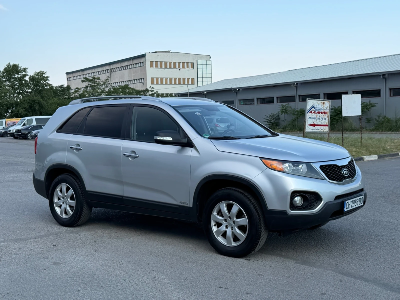 Kia Sorento 2.2CRDI 197ps 4x4  ТОП Състояние , снимка 3 - Автомобили и джипове - 55139949