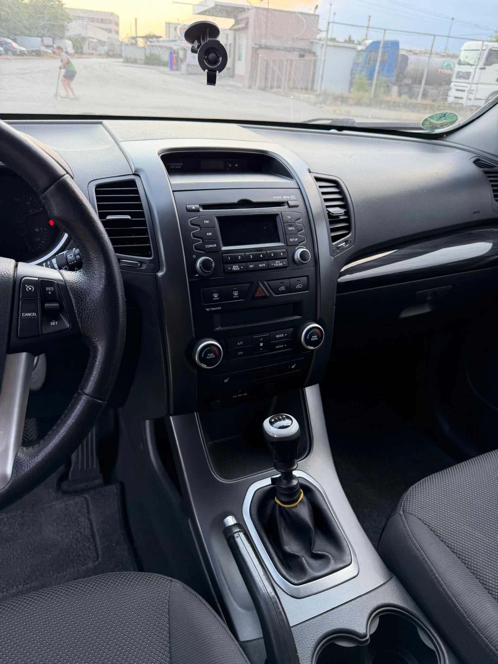 Kia Sorento 2.2CRDI 197ps 4x4  ТОП Състояние , снимка 15 - Автомобили и джипове - 55139949