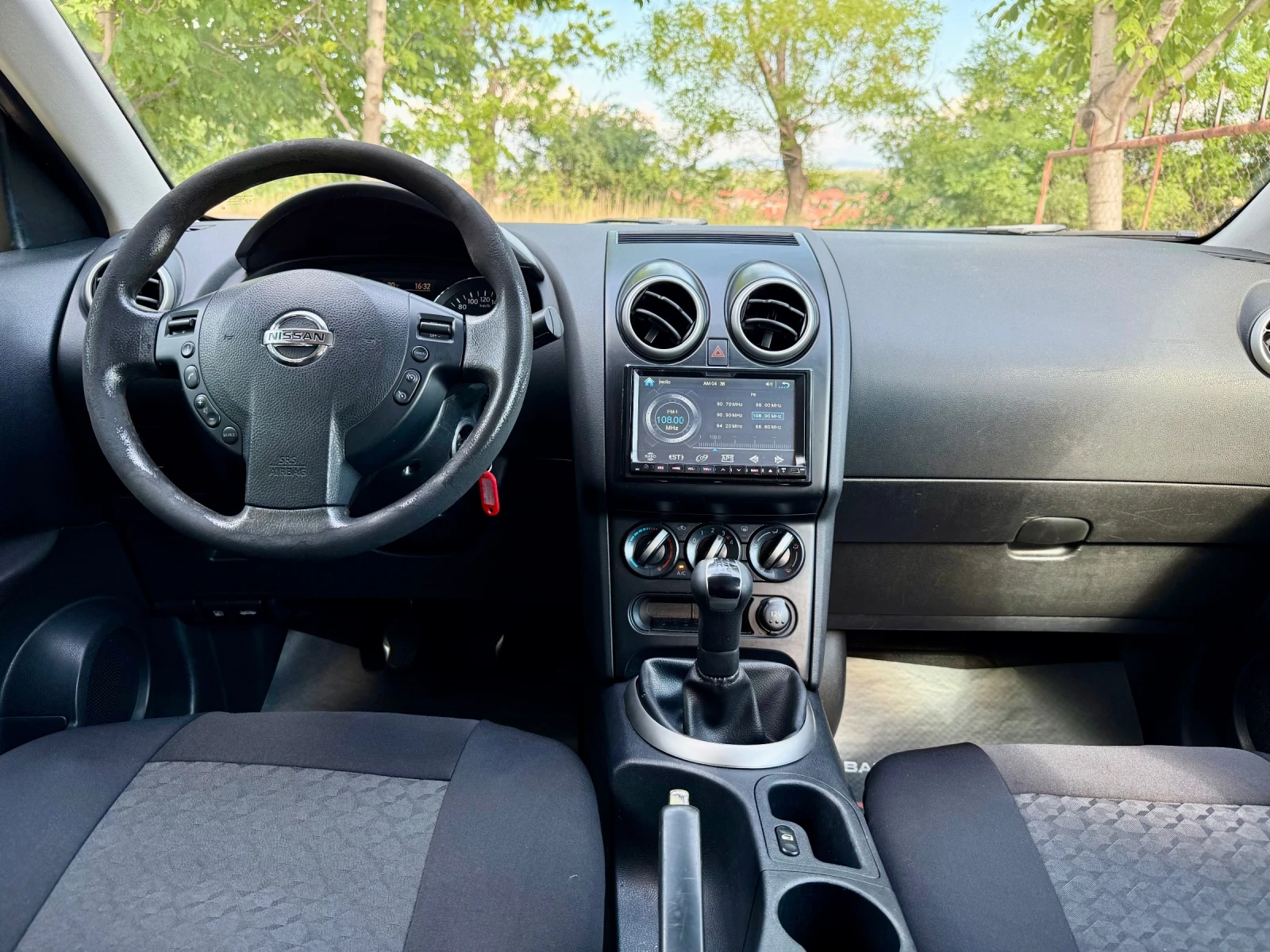 Nissan Qashqai 1.6i/ ГАЗ/БЕНЗИН, снимка 9 - Автомобили и джипове - 55224738