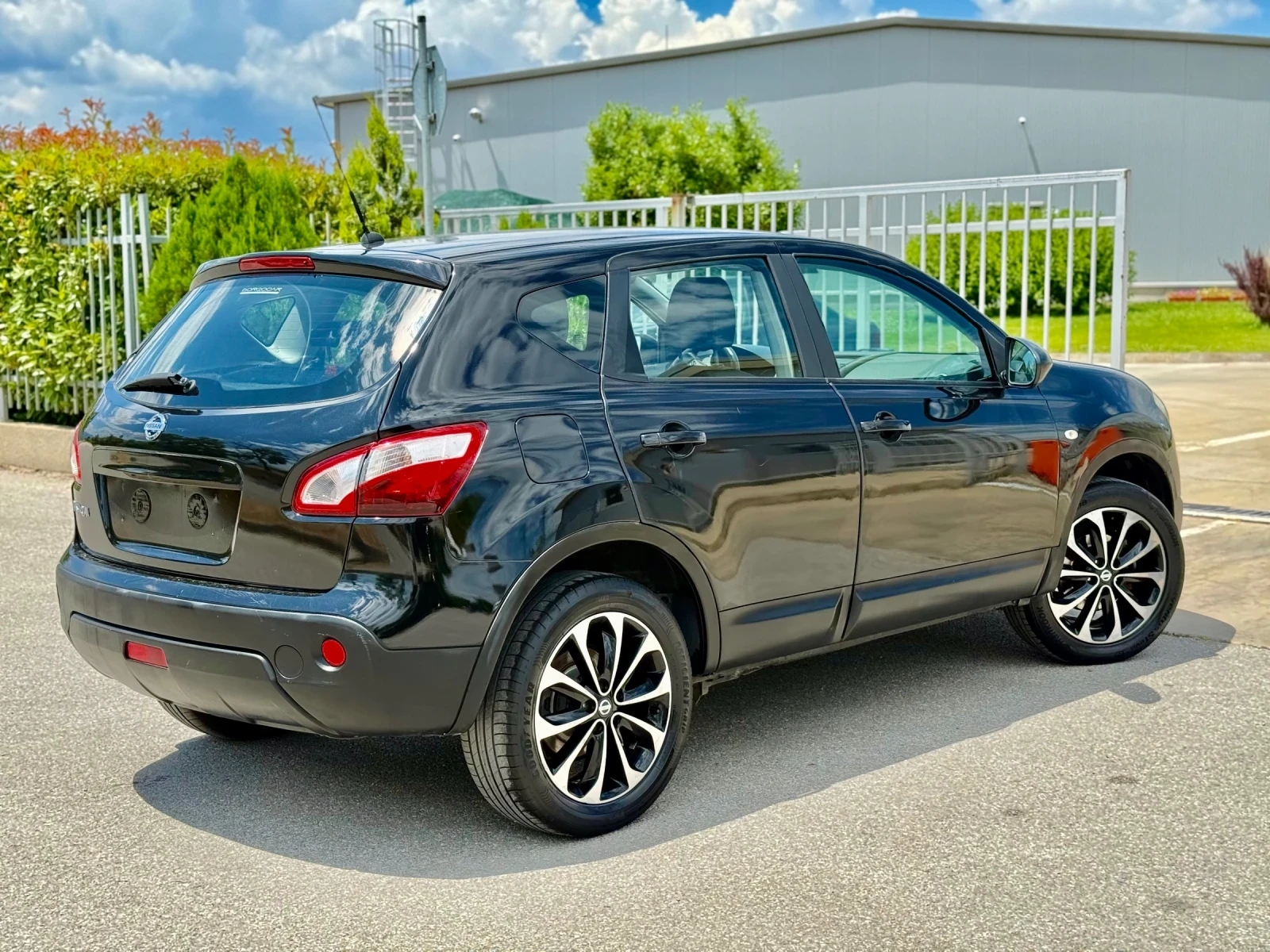 Nissan Qashqai 1.6i/ ГАЗ/БЕНЗИН, снимка 8 - Автомобили и джипове - 55224738