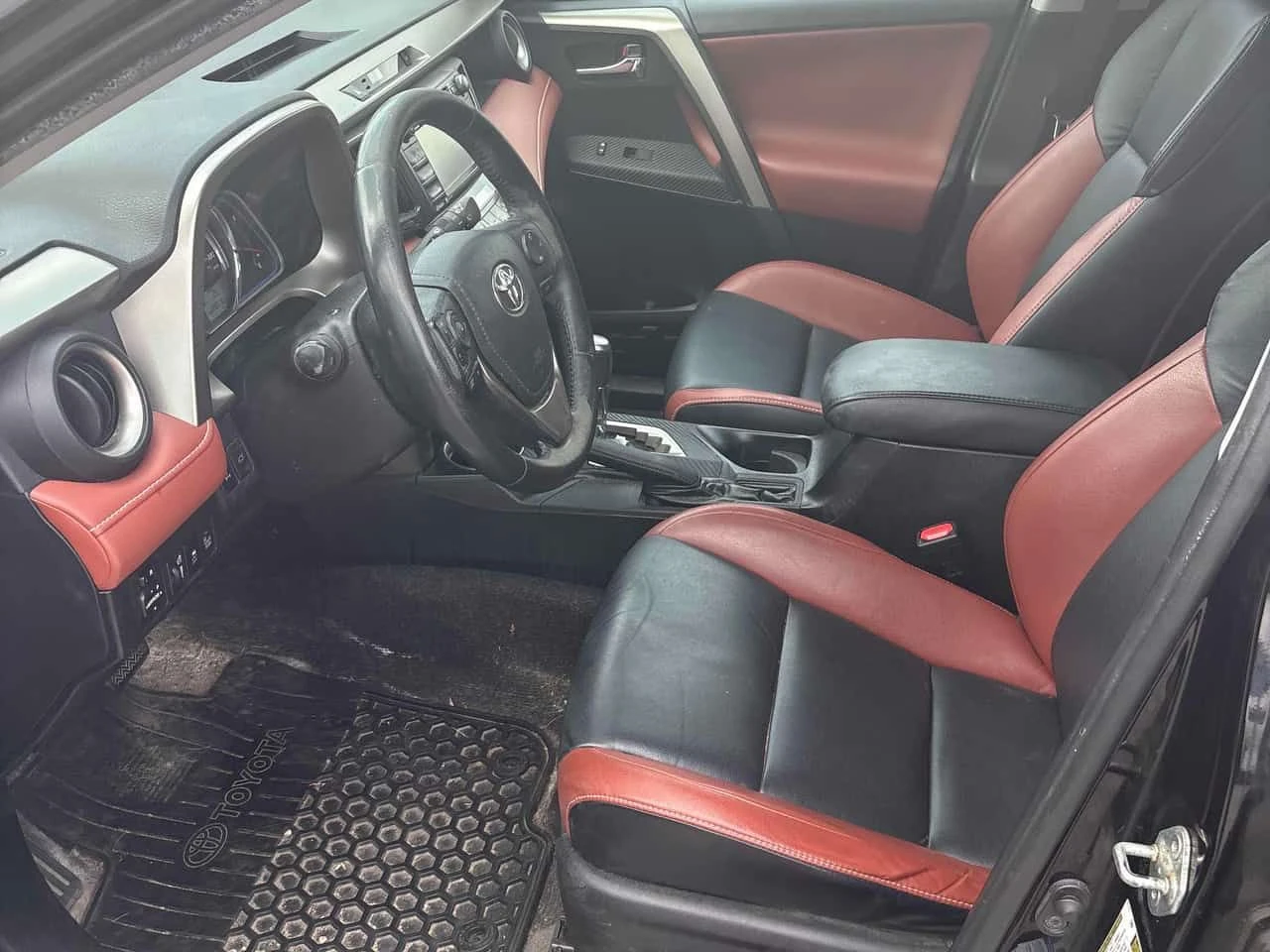 Toyota Rav4 * Limited * АВТОКРЕДИТ БЕЗ ПЪРВОНАЧАЛНА ВНОСКА* , снимка 5 - Автомобили и джипове - 55581692