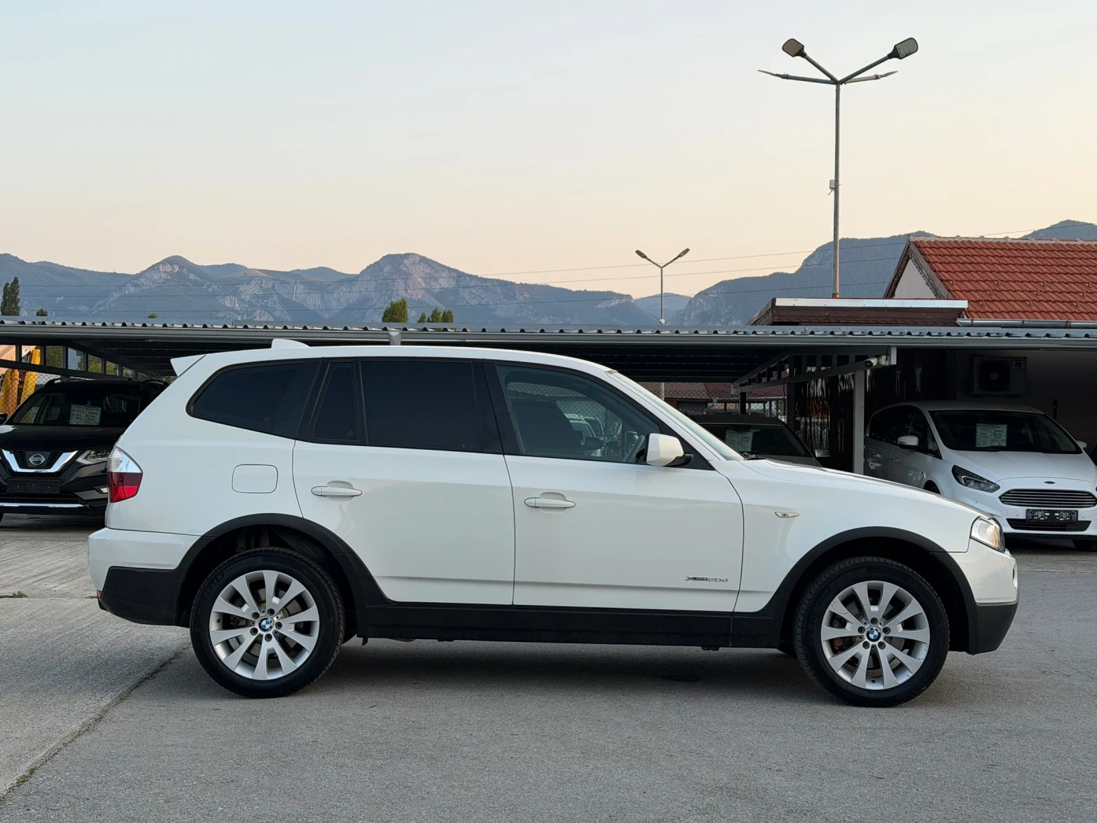BMW X3 2.0D X-Drive АВТОМАТ ИТАЛИЯ, снимка 5 - Автомобили и джипове - 55590646