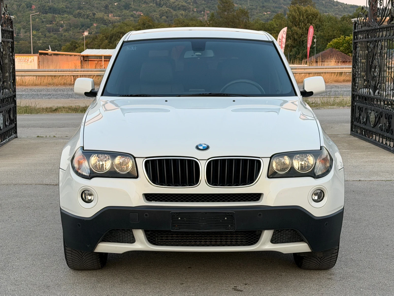 BMW X3 2.0D X-Drive АВТОМАТ ИТАЛИЯ, снимка 3 - Автомобили и джипове - 55590646