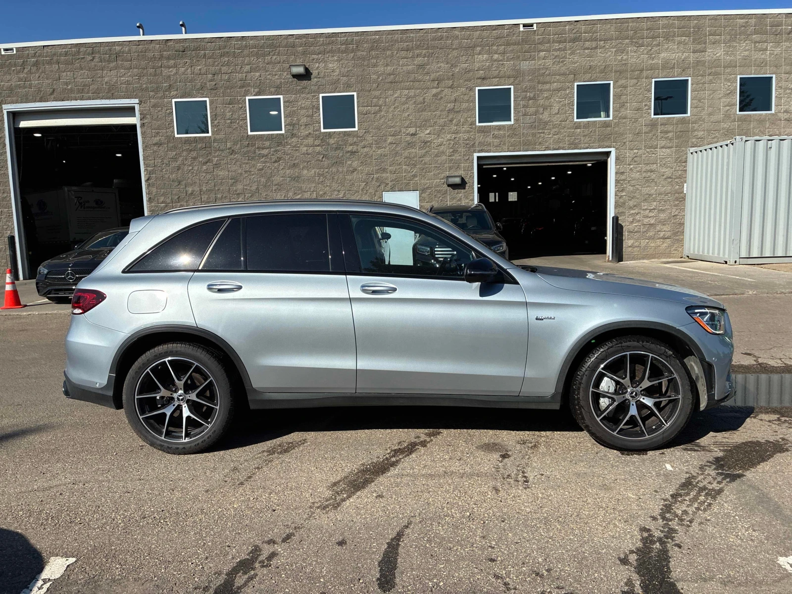 Mercedes-Benz GLC 43 AMG * АВТОКРЕДИТ БЕЗ ПЪРВОНАЧАЛНА ВНОСКА* , снимка 3 - Автомобили и джипове - 55873244