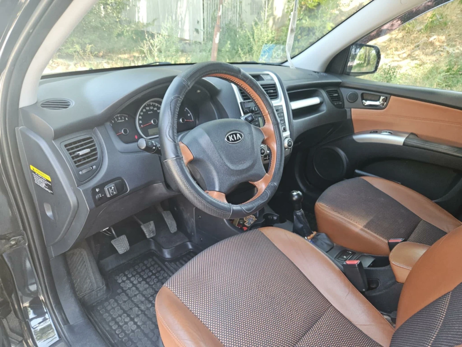 Kia Sportage 2.0 Бензин + Газ, снимка 9 - Автомобили и джипове - 56209188