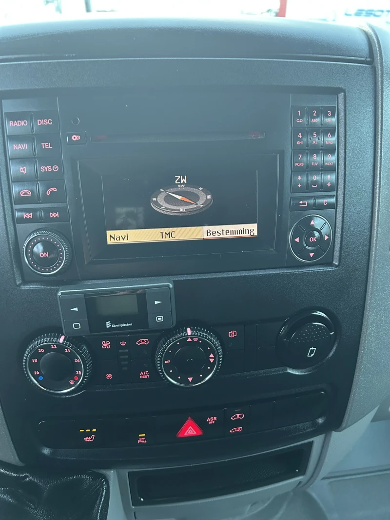 VW Crafter 2.0TDI* Klima* NAVI* Подгрев* Euro5, снимка 12 - Бусове и автобуси - 53101405