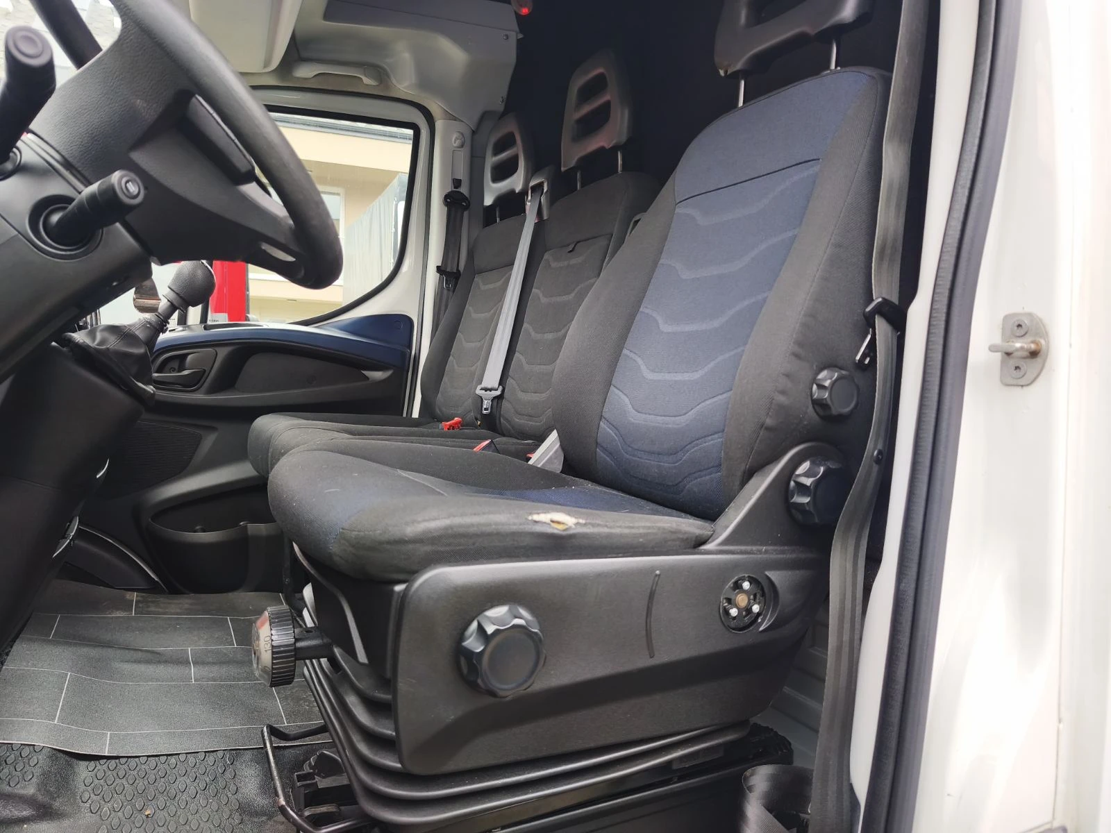 Iveco Daily 10 ///* * ///*  | Mobile.bg   12