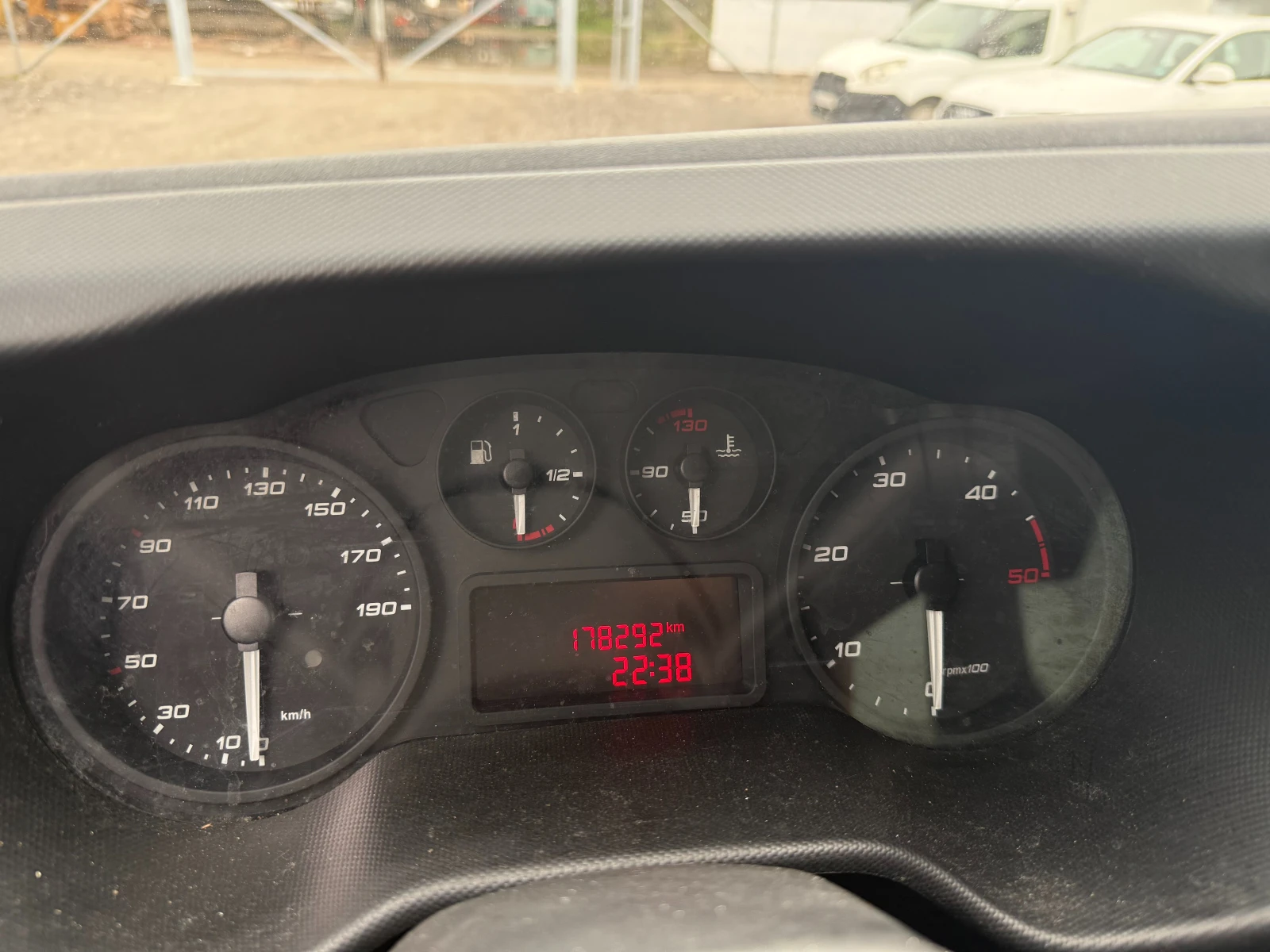 Iveco Daily 35S12, снимка 9 - Бусове и автобуси - 54231615