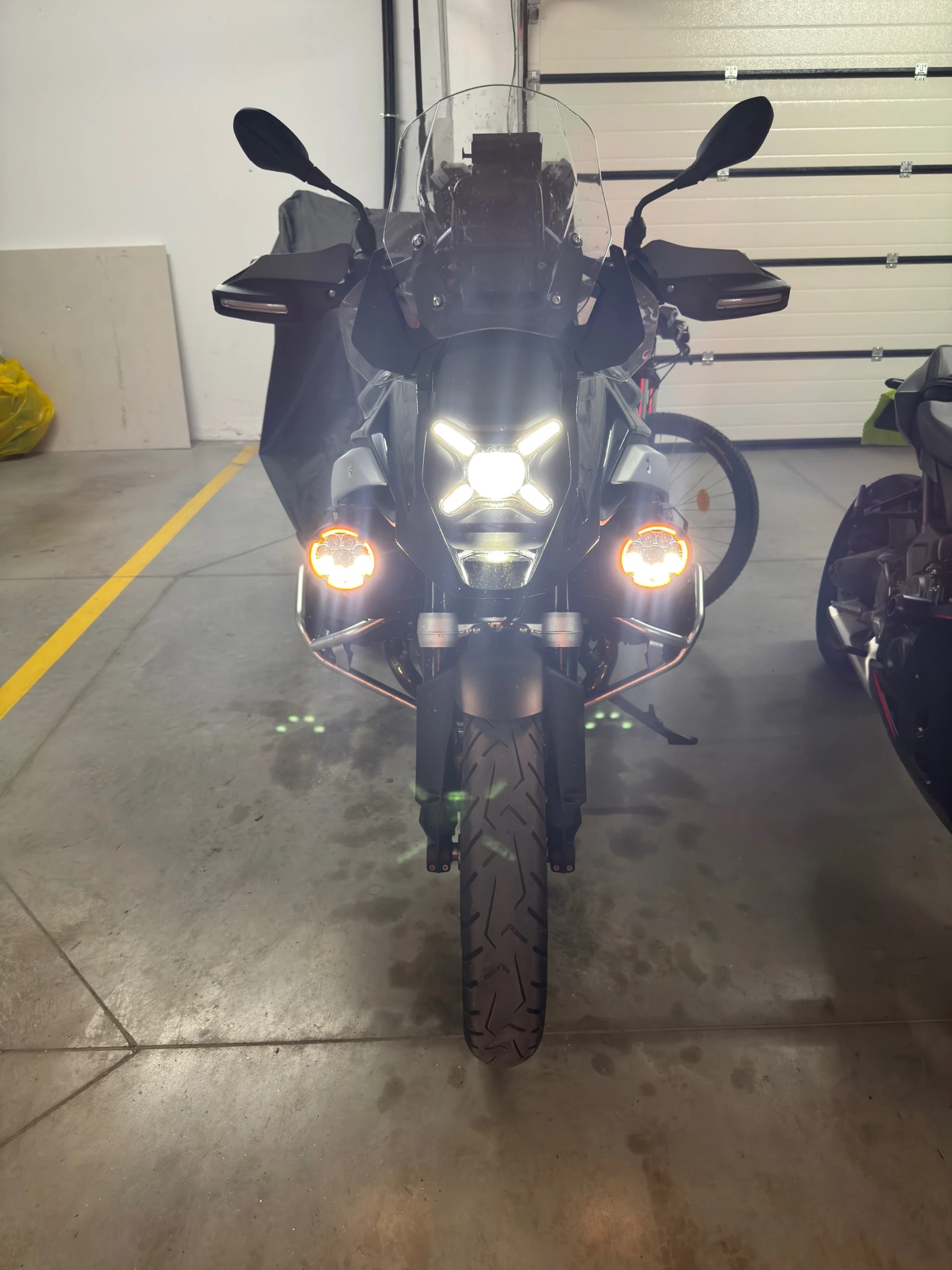 BMW R 1300GS Triple Black, снимка 7 - Мотоциклети и мототехника - 55836945