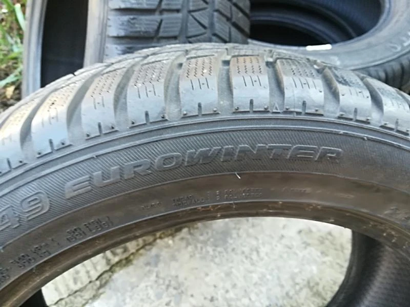 Гуми Зимни 215/50R17, снимка 4 - Гуми и джанти - 23733267