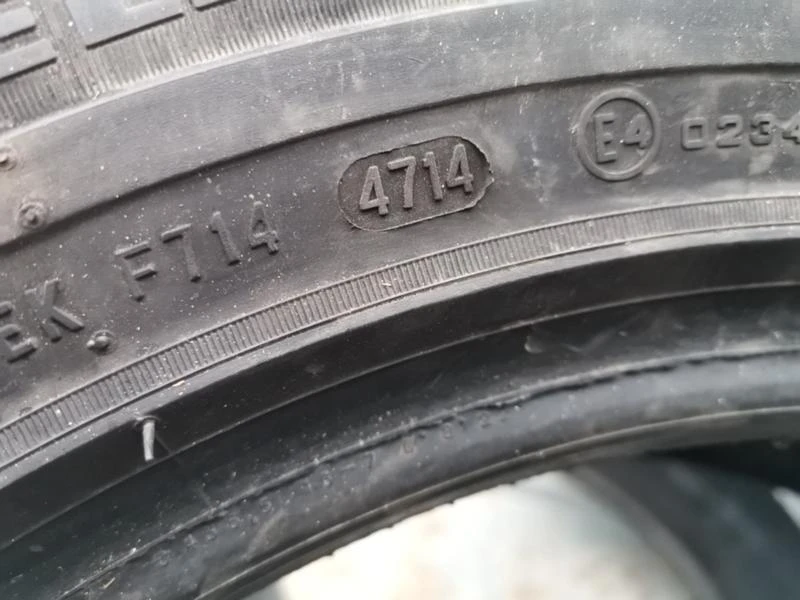 Гуми Зимни 235/55R17, снимка 4 - Гуми и джанти - 24580284