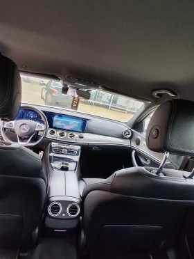 Mercedes-Benz E 220, снимка 8