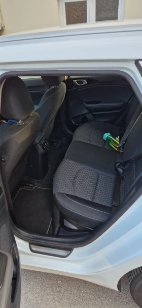 Kia Ceed 1.6 PHEV, снимка 4