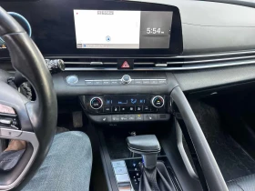 Hyundai Elantra * Ultimate Tech * CARFAX * BOSE * 2 КЛЮЧА * ПАНО | Auto.bg — изображение 9