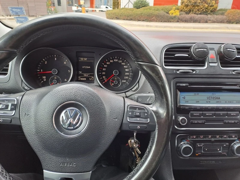 VW Golf 1.6 tdi , снимка 2 - Автомобили и джипове - 47233756