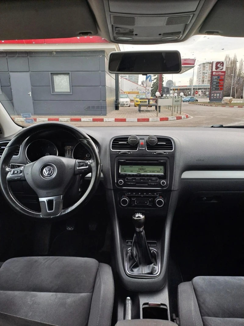 VW Golf 1.6 tdi , снимка 12 - Автомобили и джипове - 47233756