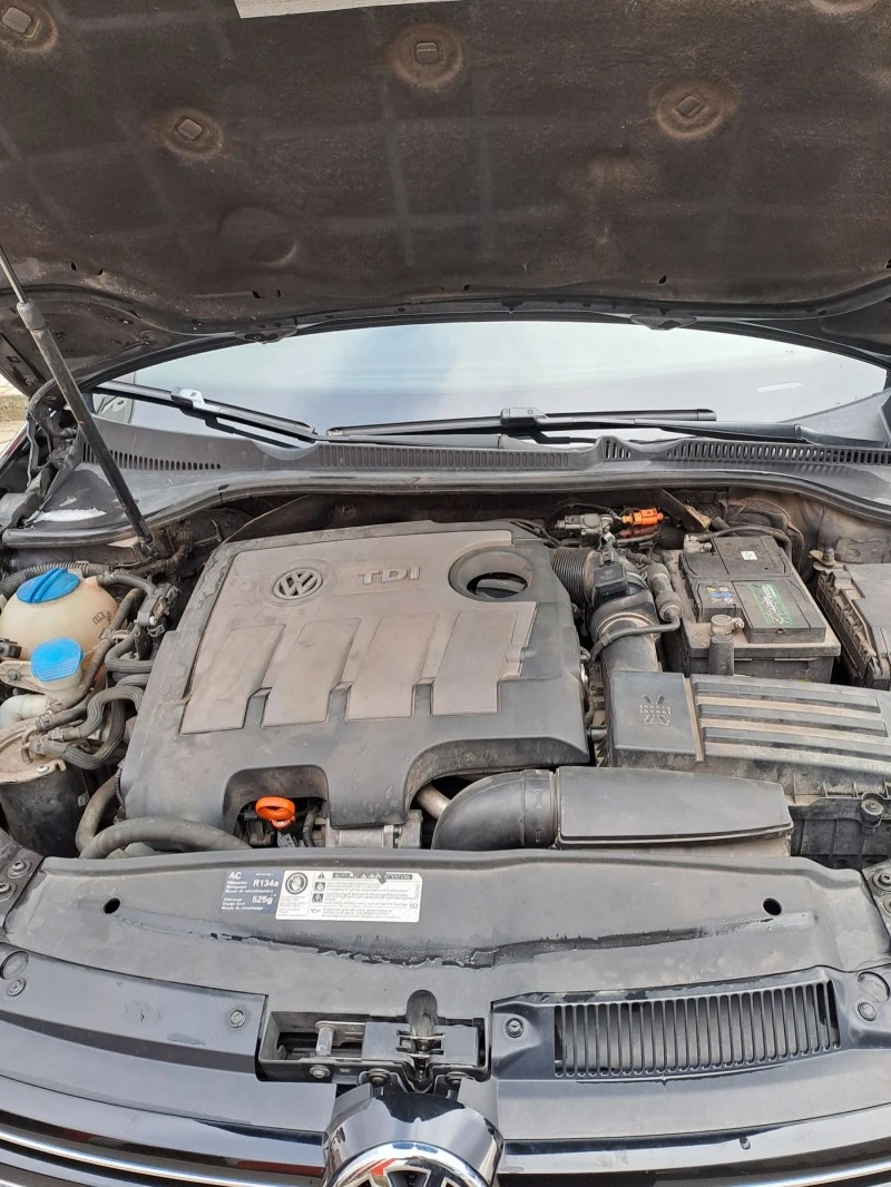 VW Golf 1.6 tdi , снимка 10 - Автомобили и джипове - 47233756