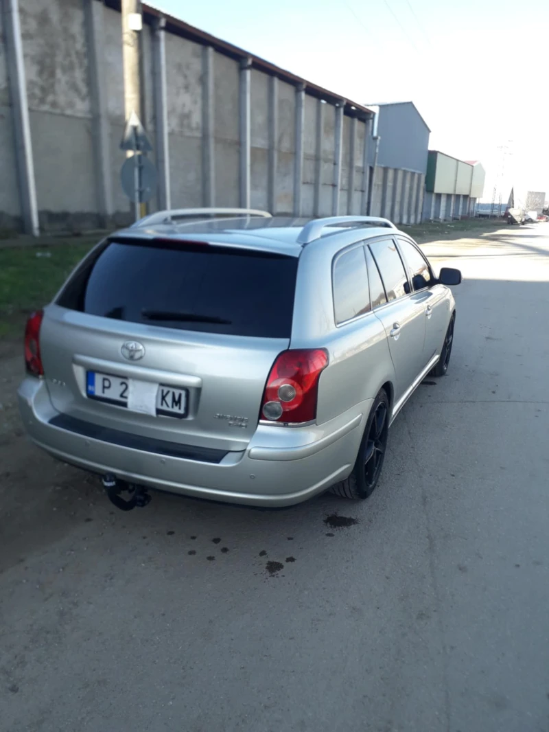 Toyota Avensis Комби, снимка 3 - Автомобили и джипове - 47876086