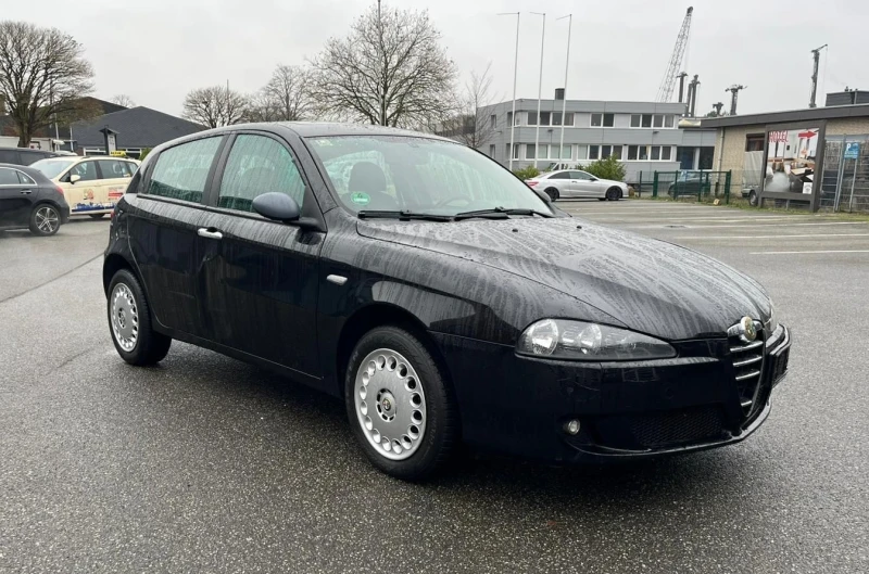 Alfa Romeo 147 1.6 TS 16V Distinctive, снимка 3 - Автомобили и джипове - 48669097