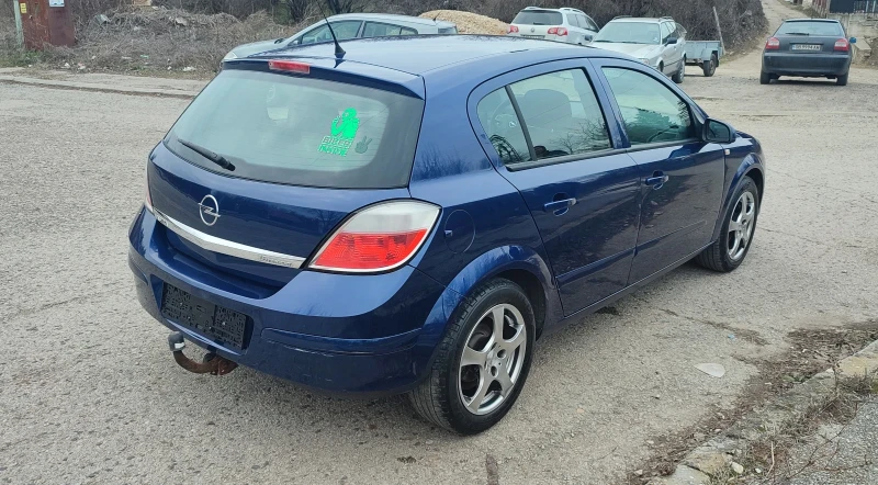 Opel Astra 1.6, снимка 4 - Автомобили и джипове - 49257717