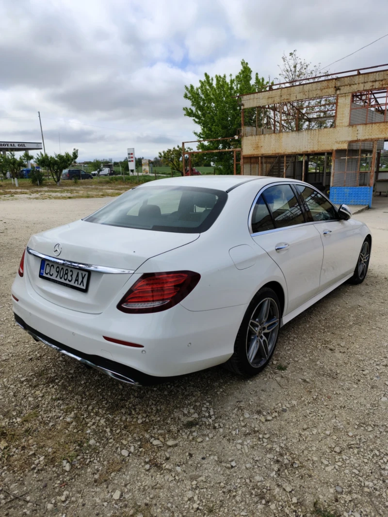 Mercedes-Benz E 220, снимка 5 - Автомобили и джипове - 52855994