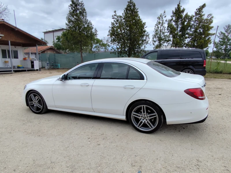 Mercedes-Benz E 220, снимка 6 - Автомобили и джипове - 52855994