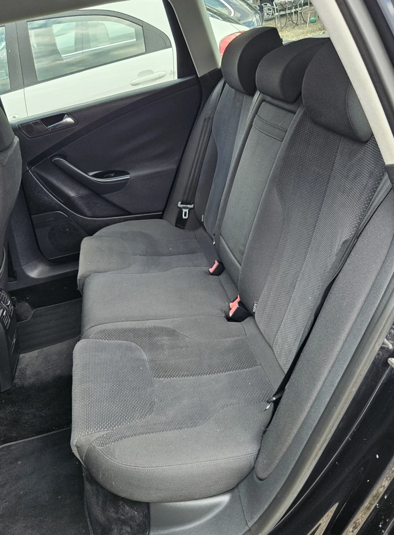 VW Passat 1.9 TDI , снимка 14 - Автомобили и джипове - 51487649