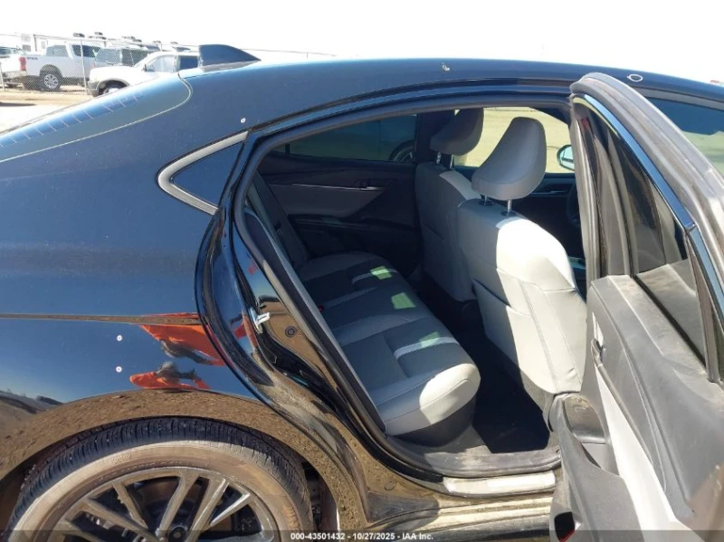 Toyota Camry * SE* БЕЗ УДАР* ФИКС.ЦЕНА* , снимка 6 - Автомобили и джипове - 52836882