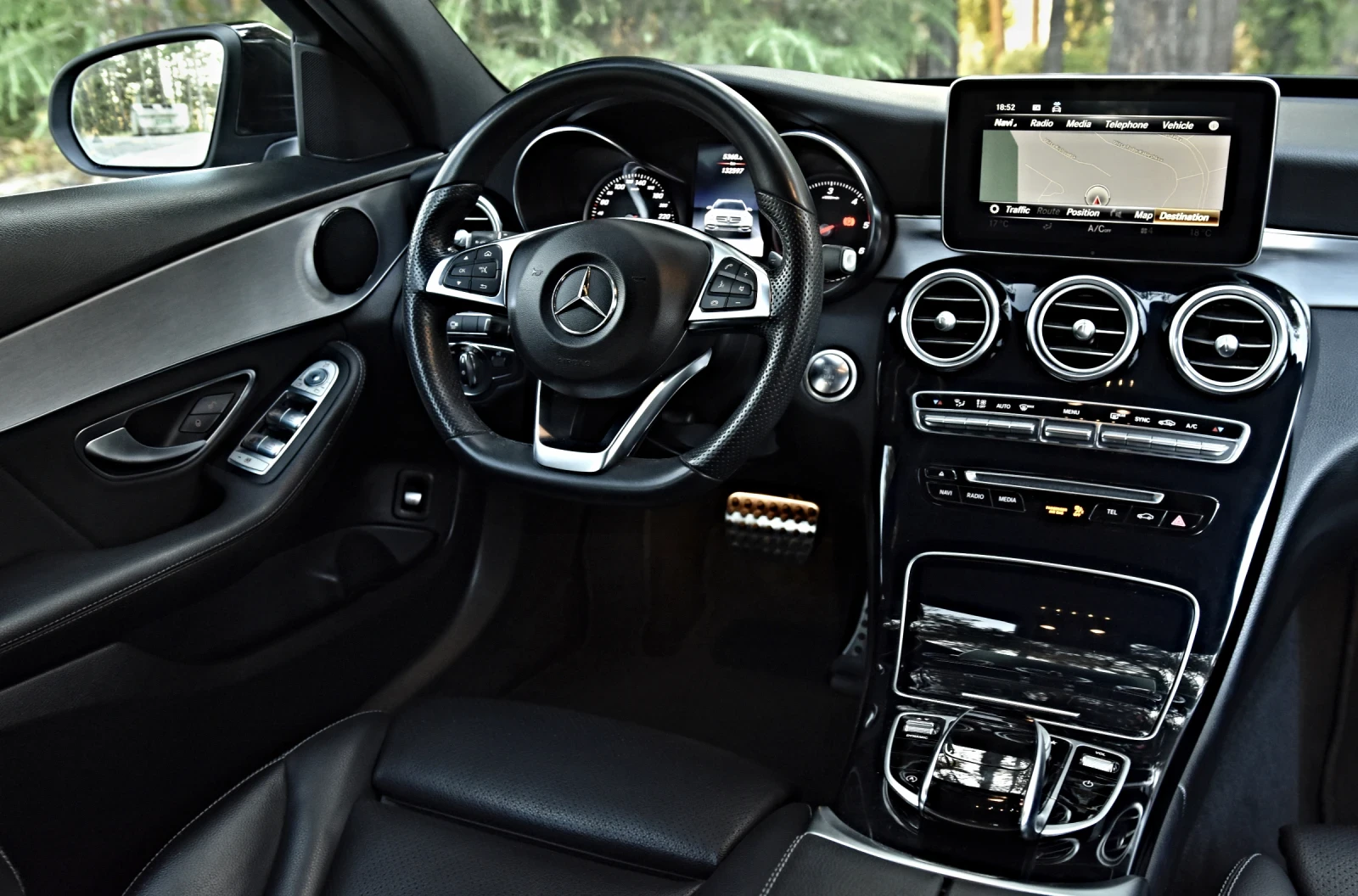 Mercedes-Benz C 250 AMG 4 MATIC РЕАЛНИ КМ - изображение 8