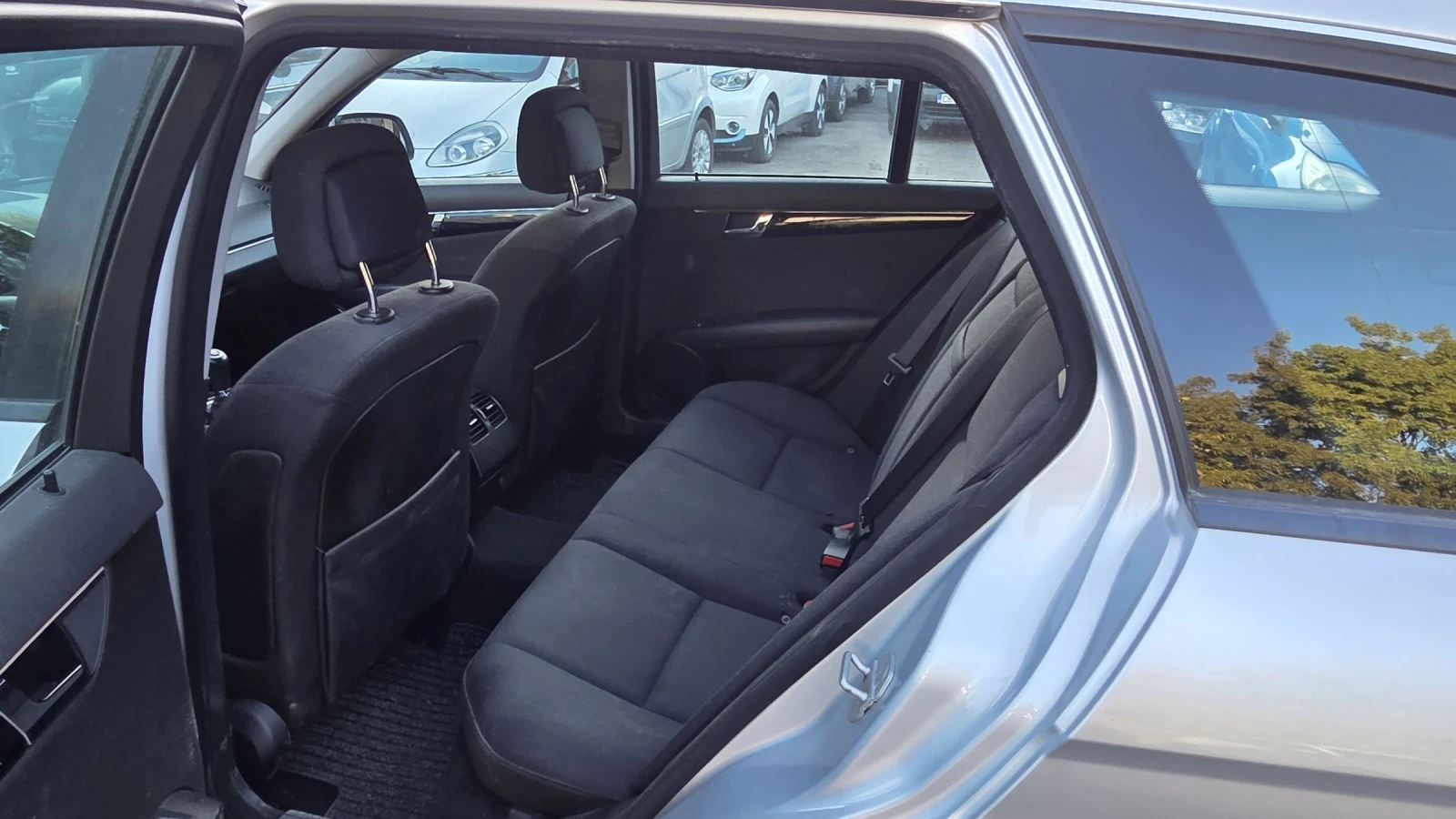 Mercedes-Benz C 200  - изображение 8
