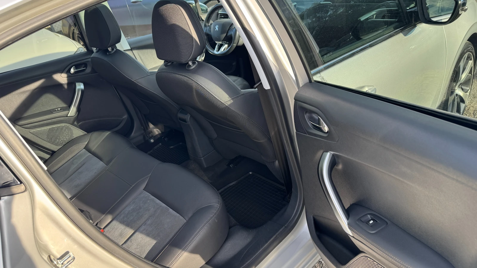 Peugeot 208 ,  ! PDC, , Navi, Tel. | Mobile.bg   13