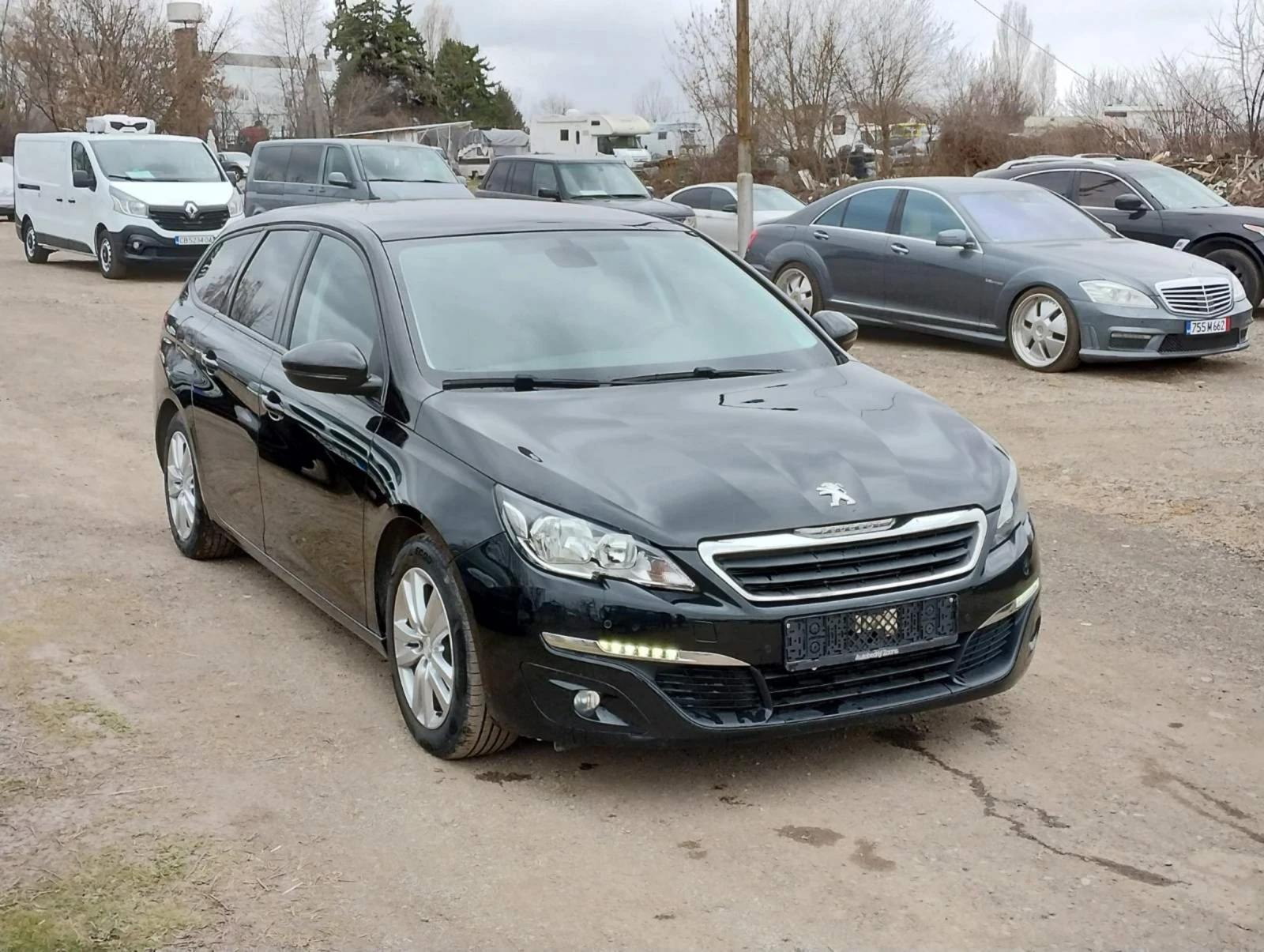 Peugeot 308 1.6 HDI EURO 6 , снимка 17 - Автомобили и джипове - 53660383