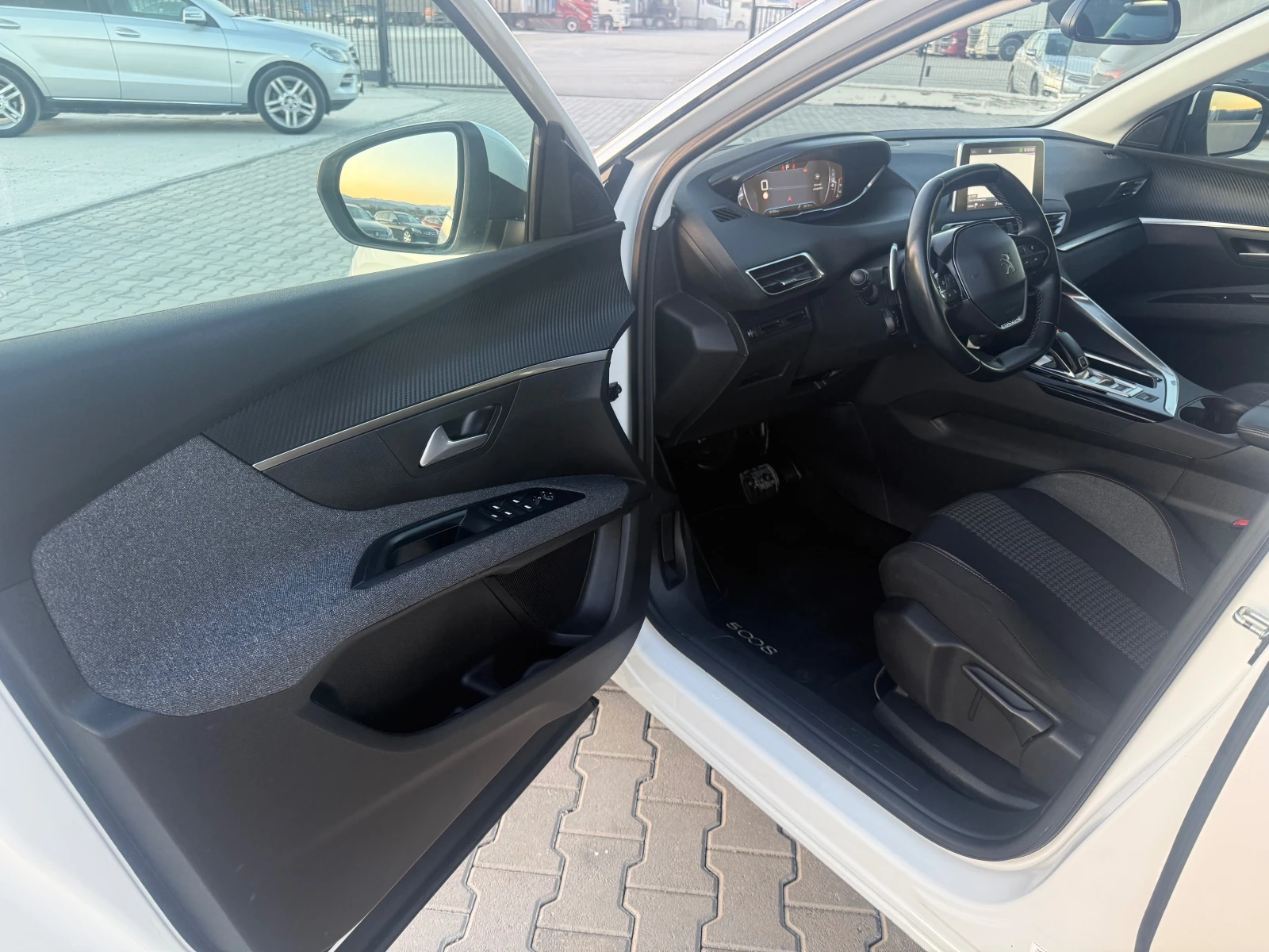 Peugeot 5008 1.5hdi 130 ks �������� ������ !!! | Mobile.bg � ����������� 9