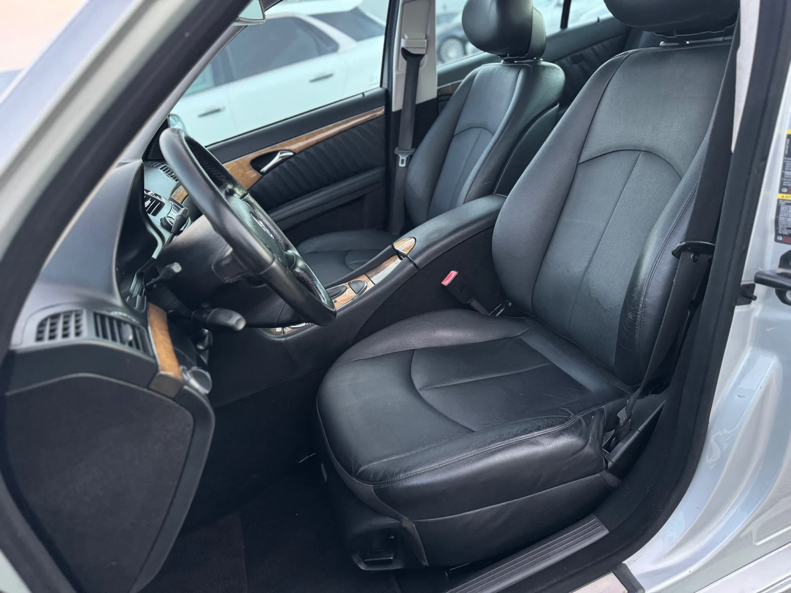 Mercedes-Benz E 300 BLUETEC AVANTGARDE, снимка 9 - Автомобили и джипове - 53814882