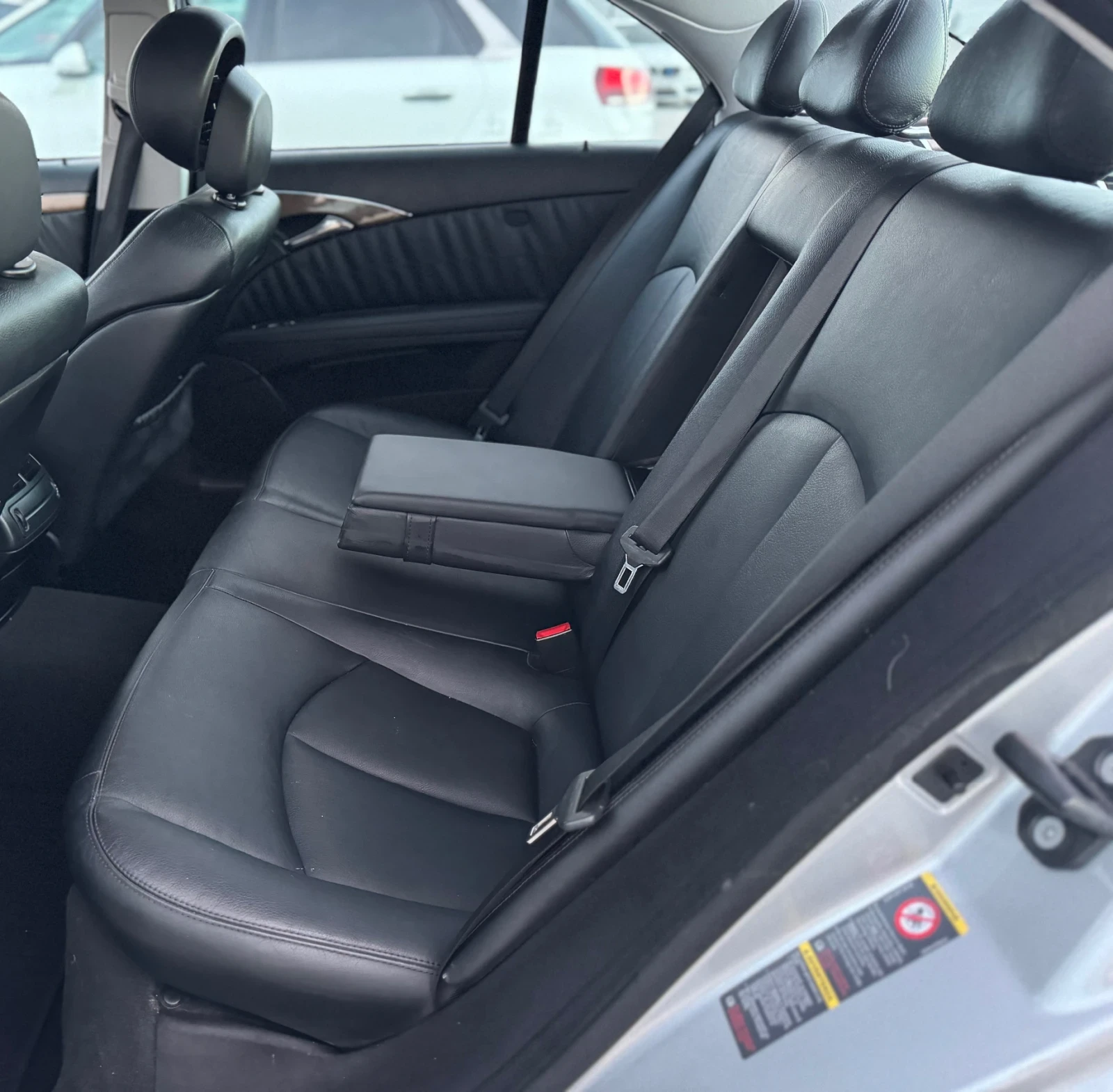 Mercedes-Benz E 300 BLUETEC AVANTGARDE, снимка 10 - Автомобили и джипове - 53814882