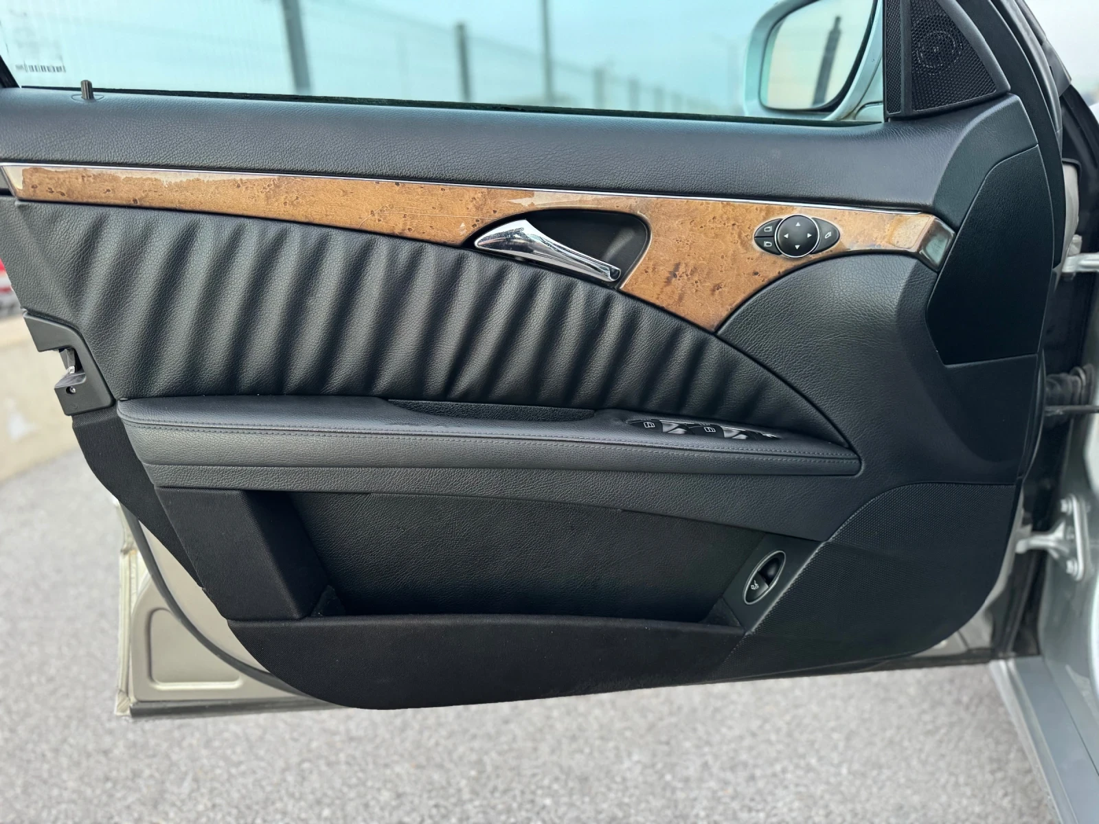 Mercedes-Benz E 300 BLUETEC AVANTGARDE, снимка 8 - Автомобили и джипове - 53814882