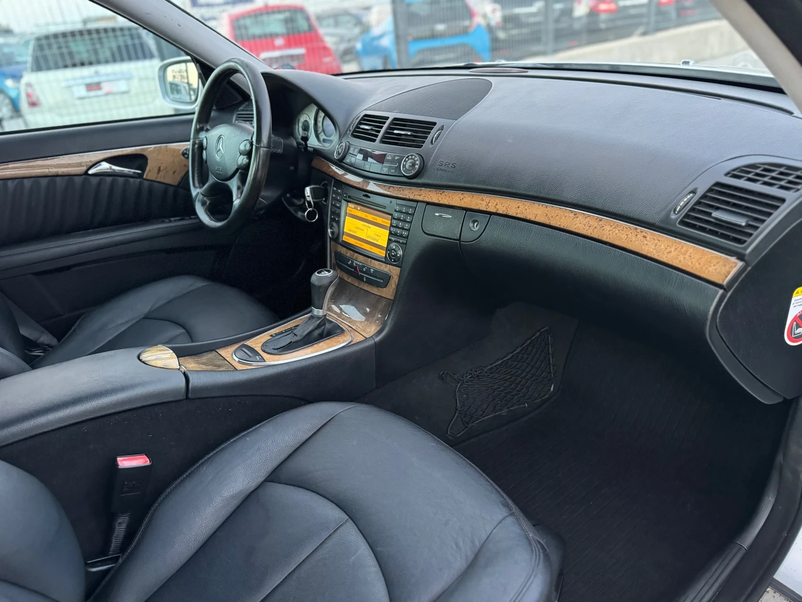 Mercedes-Benz E 300 BLUETEC AVANTGARDE, снимка 12 - Автомобили и джипове - 53814882