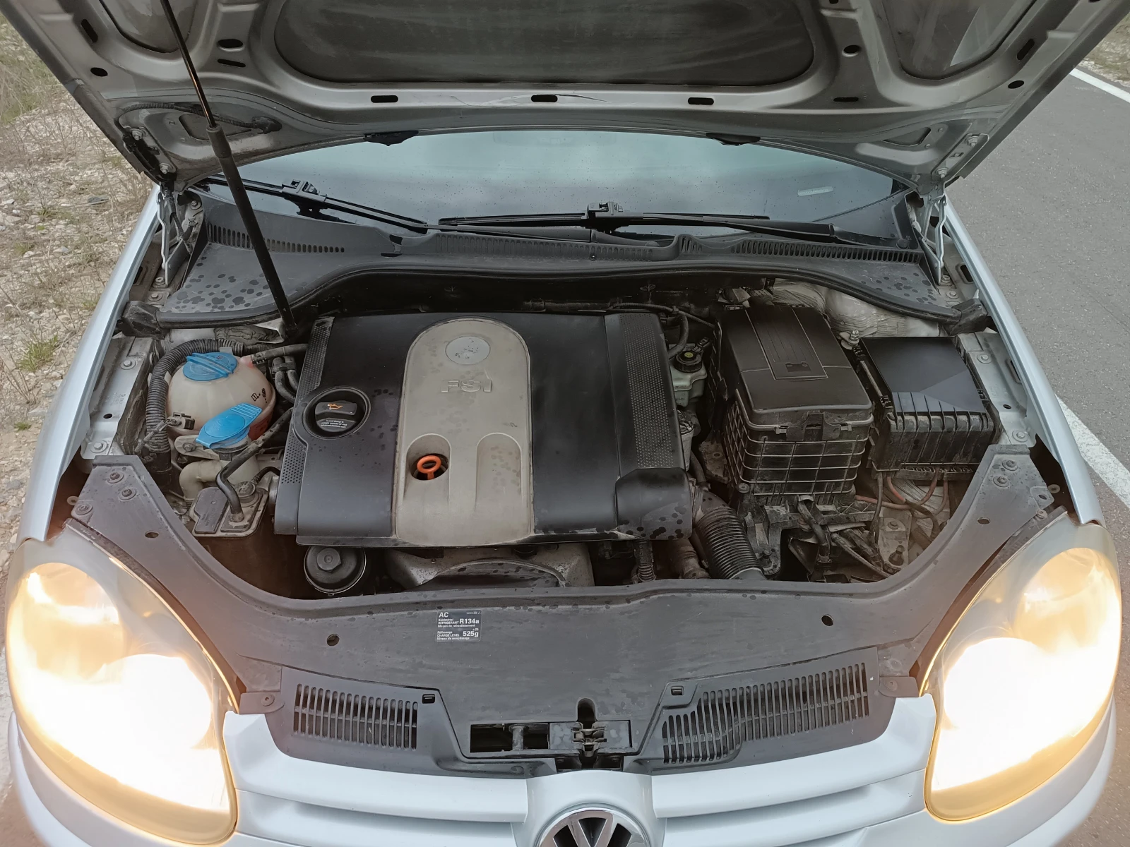 VW Golf Mk5 1.6 FSI, снимка 10 - Автомобили и джипове - 53939319