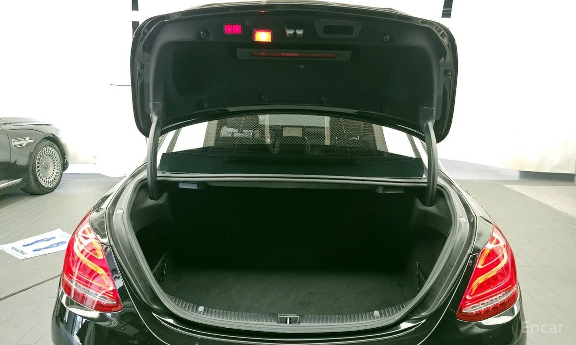 Mercedes-Benz C 43 AMG 4MATIC* BURMESTER* КАМЕРА* 360* LANE* ASSIST* , снимка 16 - Автомобили и джипове - 54080442