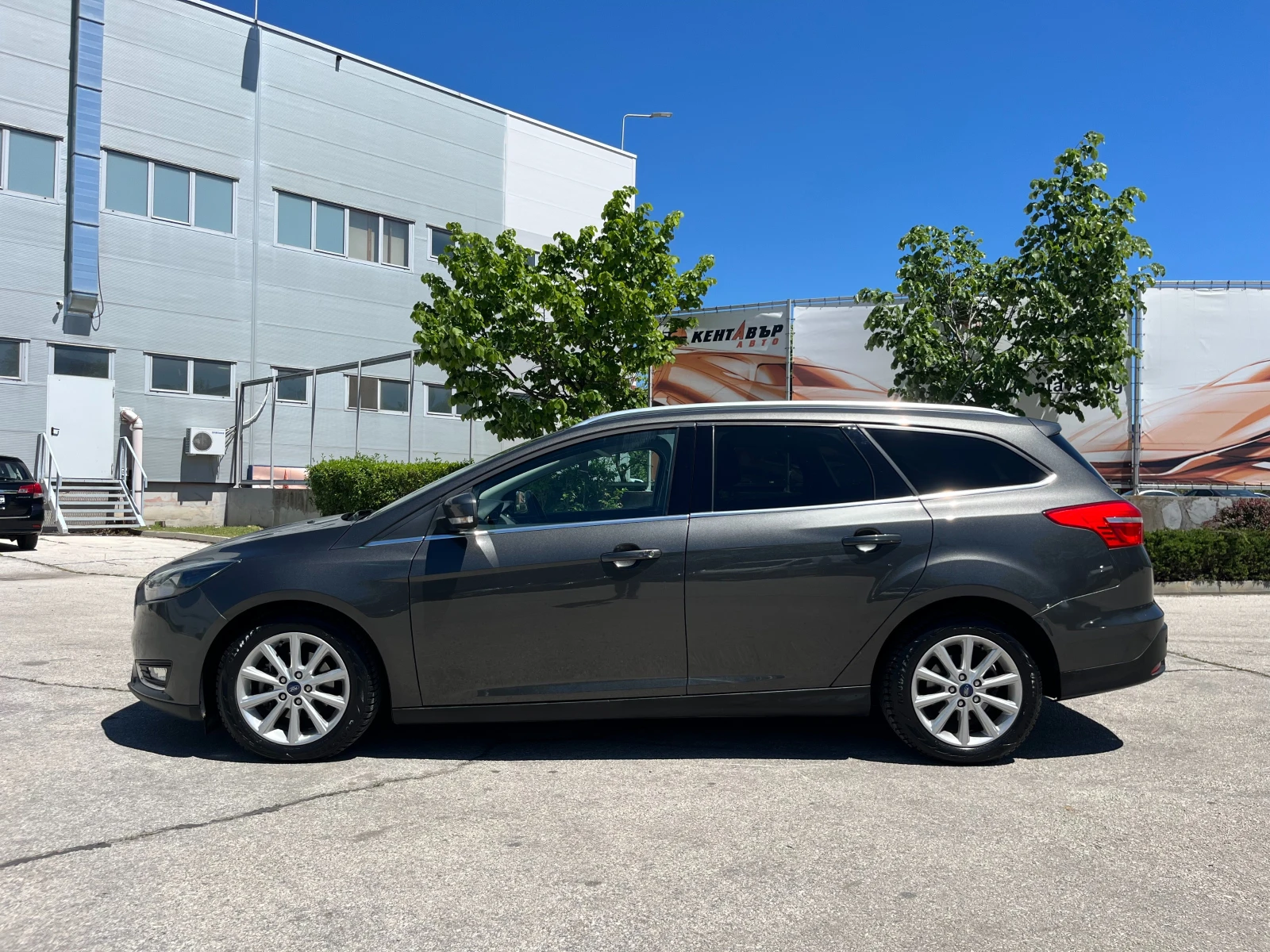 Ford Focus 1.0i 125 к.с./ГАРАНЦИЯ ОТ КЕНТАВЪР, снимка 2 - Автомобили и джипове - 54554945
