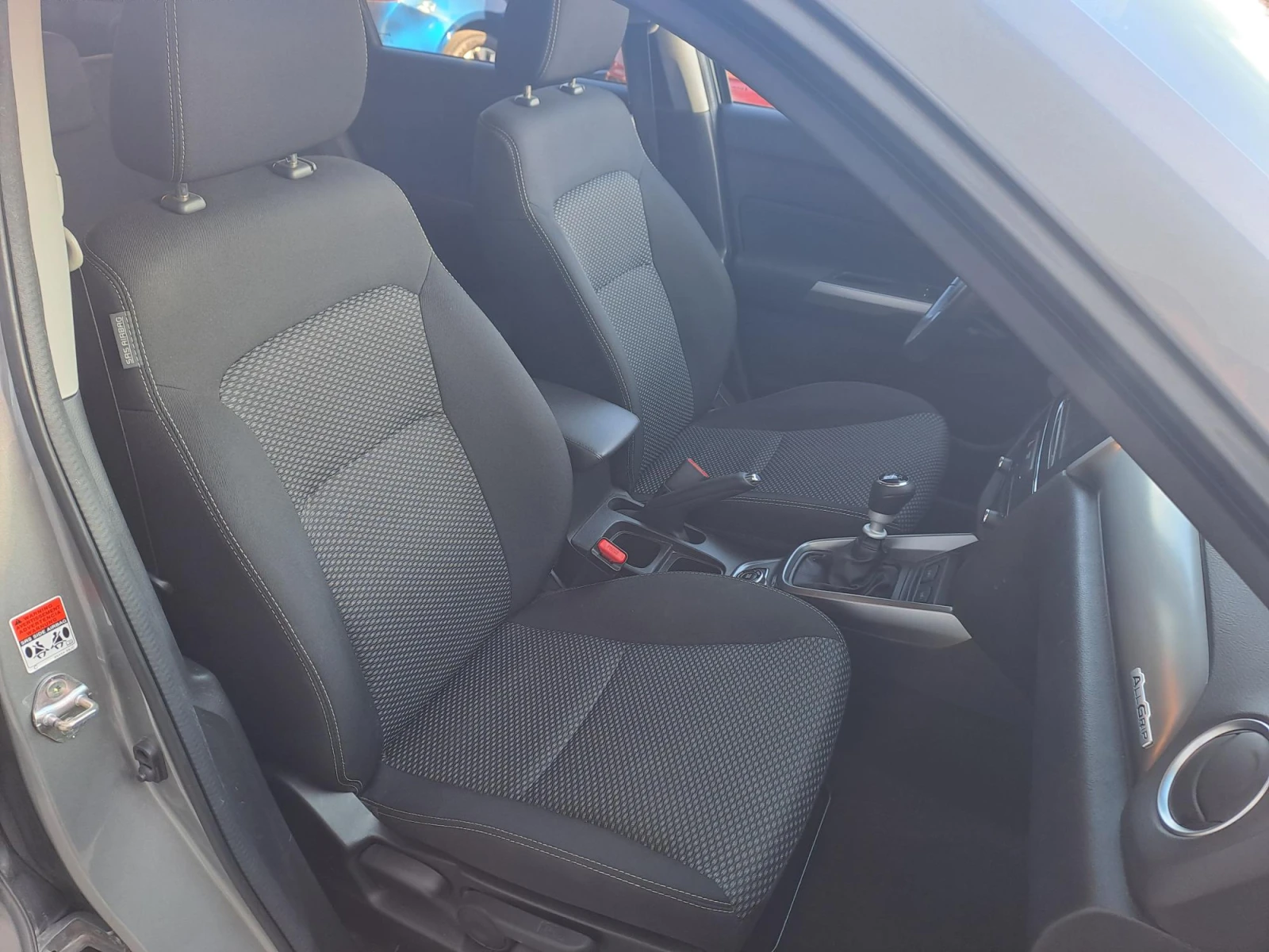 Suzuki Swift 1.2 GL+ MHEV Dual jet, снимка 17 - Автомобили и джипове - 54691290