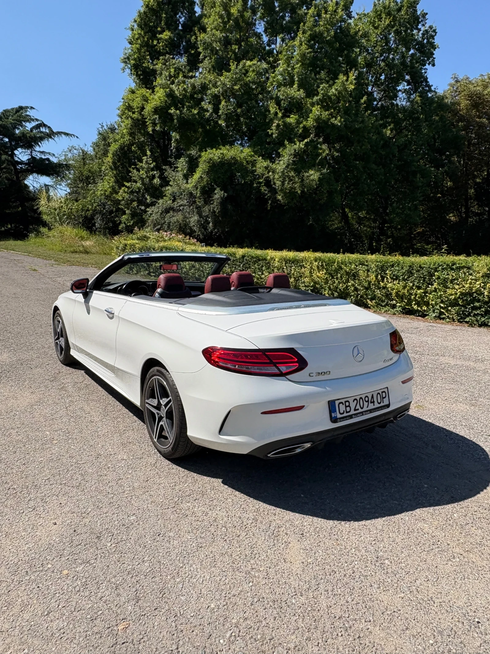 Mercedes-Benz C 300 AMG 4Matic, снимка 10 - Автомобили и джипове - 55506564