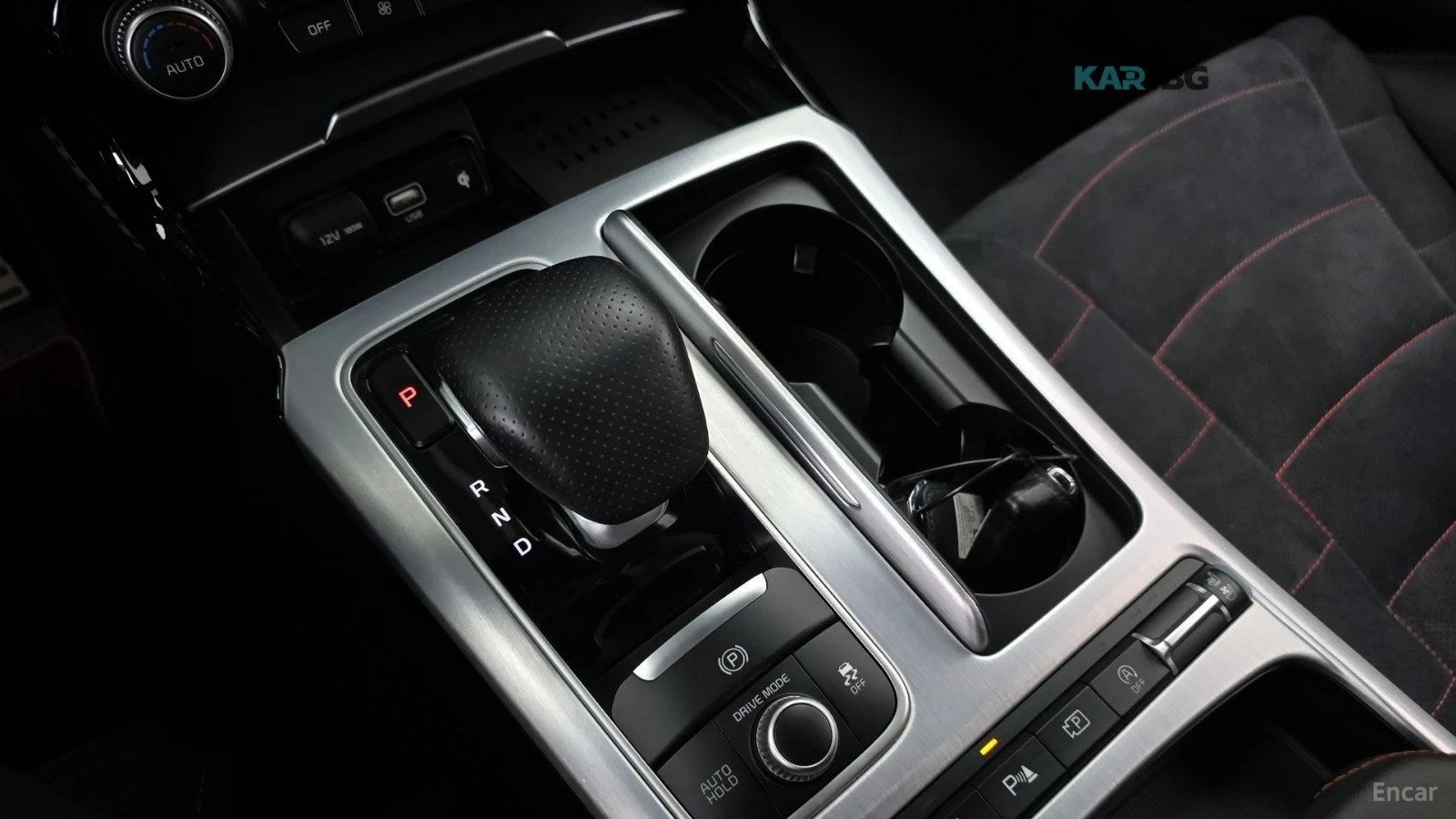Kia Stinger Meister* 3.3* GT* AWD* DISTRONIC* ОБДУХ* КАМЕРА* , снимка 14 - Автомобили и джипове - 55381109