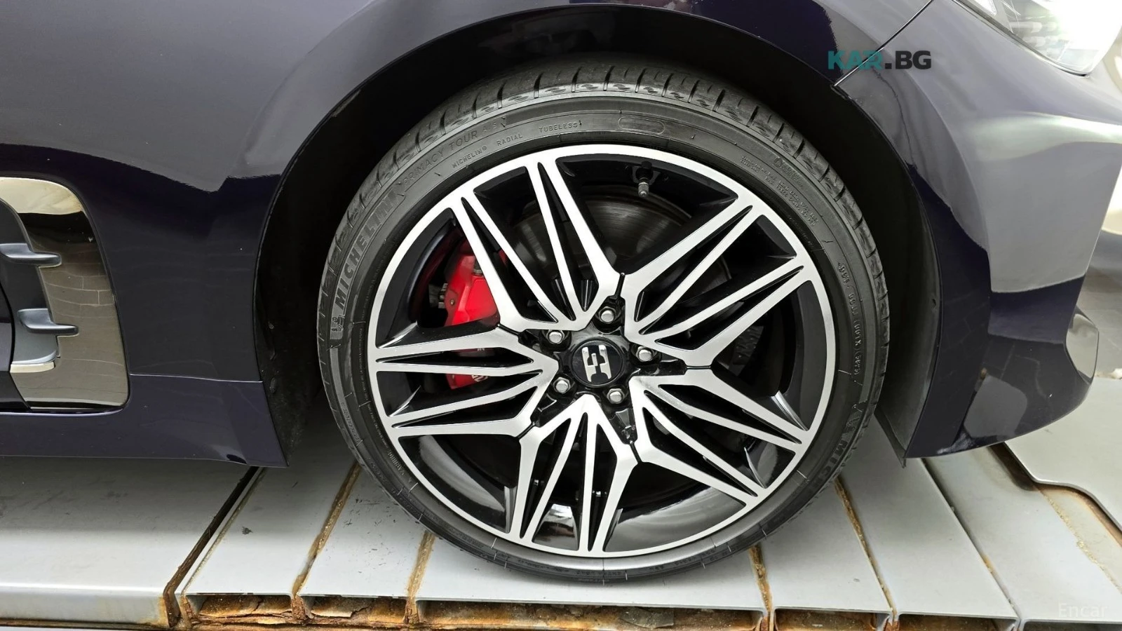 Kia Stinger Meister* 3.3* GT* AWD* DISTRONIC* ОБДУХ* КАМЕРА* , снимка 16 - Автомобили и джипове - 55381109