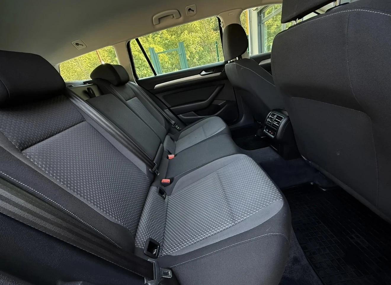 VW Passat * BlueMotion* , снимка 11 - Автомобили и джипове - 55830558