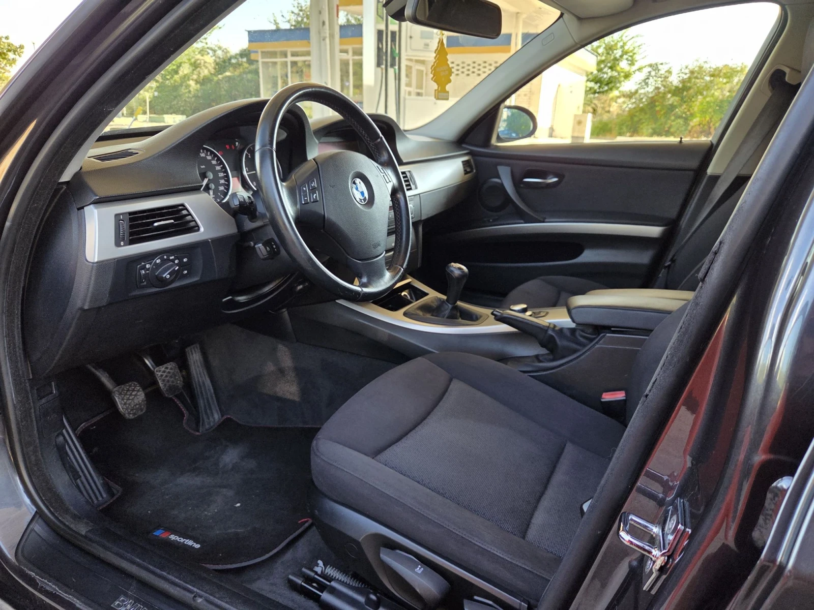 BMW 318 1, 8 tdi 120 hp, снимка 11 - Автомобили и джипове - 56162413